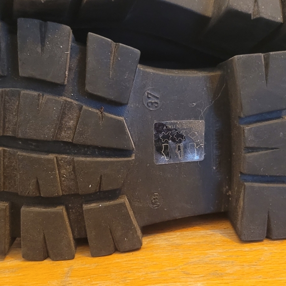 L'Intervalle women's black leather boots - Picture 10 of 11